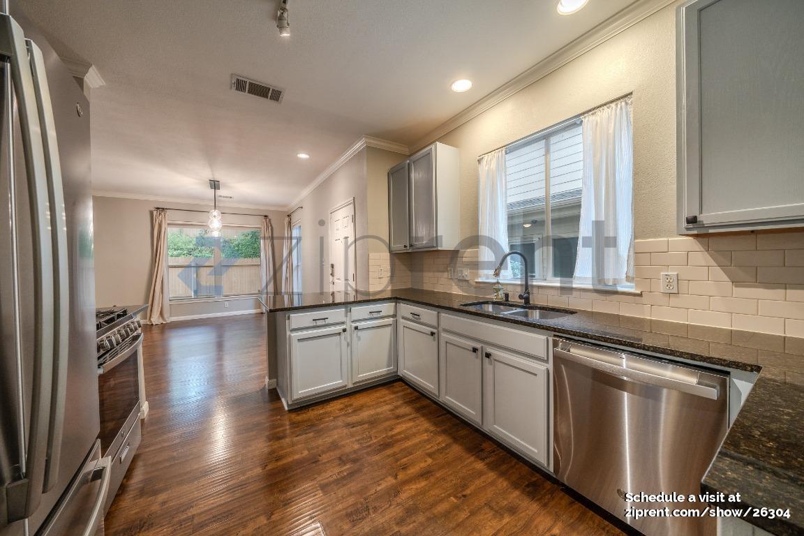 Building Photo - 7501 Shadowridge Run