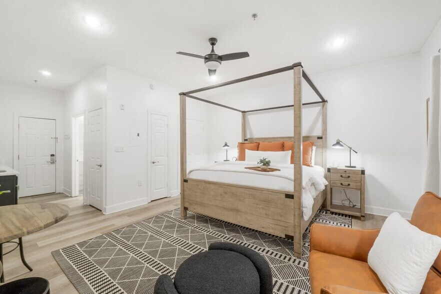 Building Photo - 10343 E County Hwy 30A