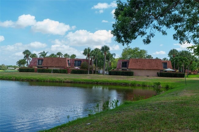 Building Photo - 222 Live Oak Ln