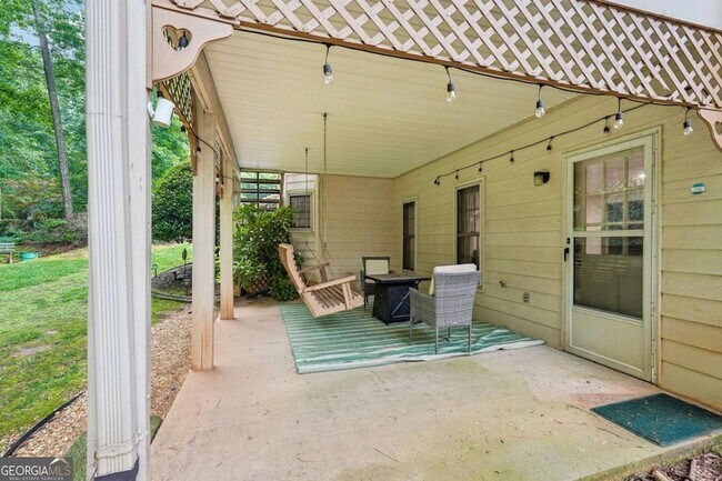 Building Photo - 3302 Greencastle Chase NE