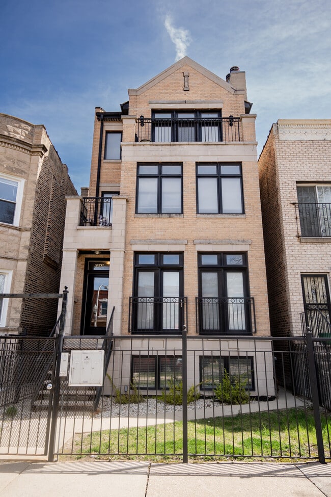 Primary Photo - 6543 S Ingleside Ave