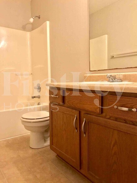 Building Photo - 11521 Stoeppelwerth Dr