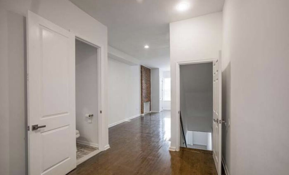 Building Photo - 815 N Calhoun St
