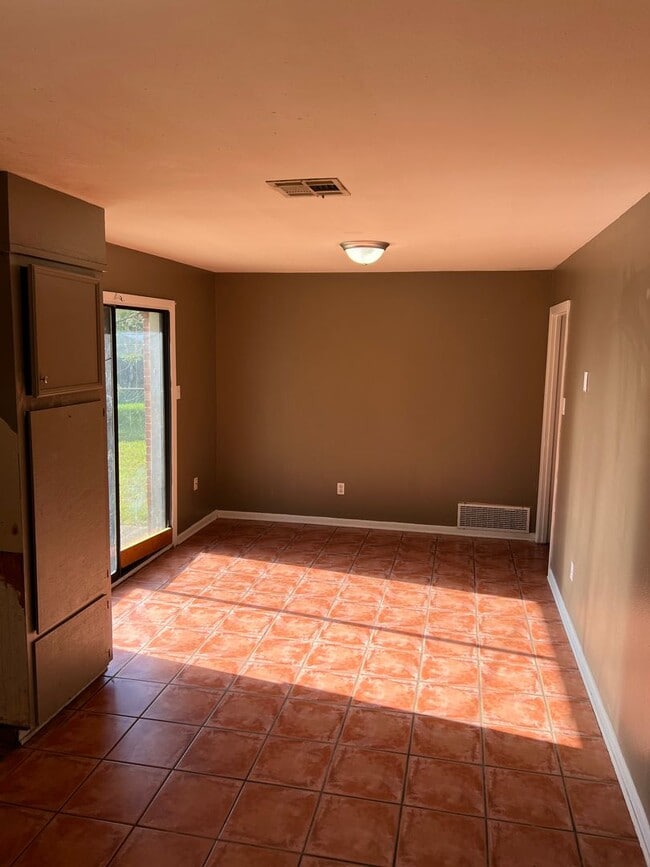 Building Photo - Coming Soon! Southern Hills!