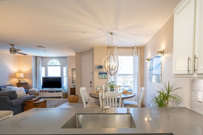 Building Photo - Beautiful Home in San Elijo, Morgans Corner!