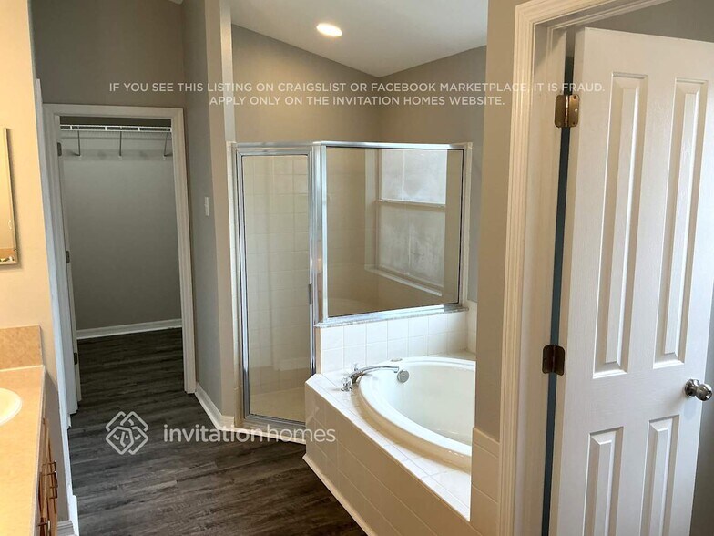 Building Photo - 1428 Tawnyberry Ct