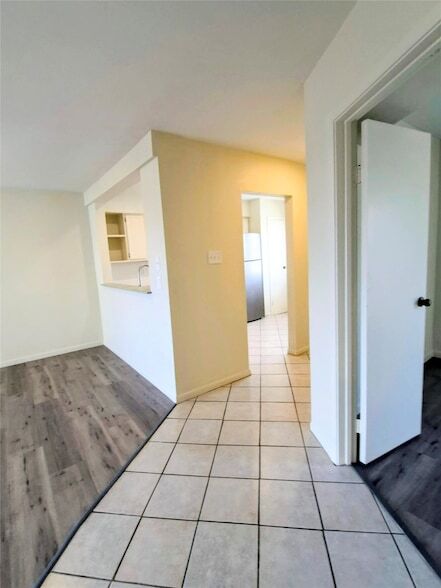 Building Photo - 500 Tiki Dr