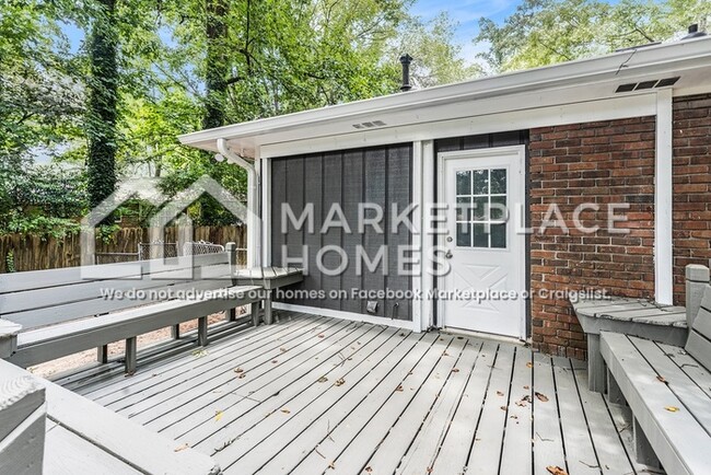 Building Photo - 5946 Shady Ln Cir