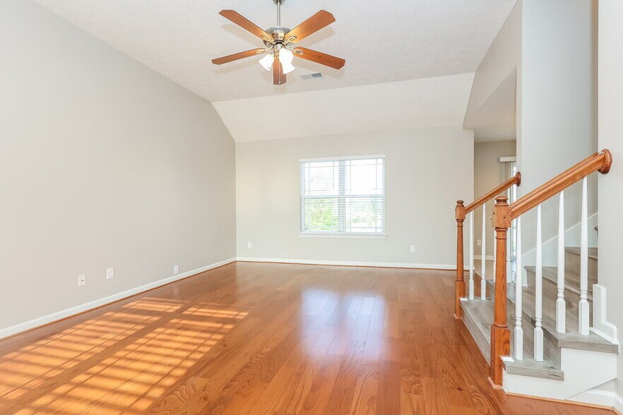 Building Photo - 607 Rock Gln Trce