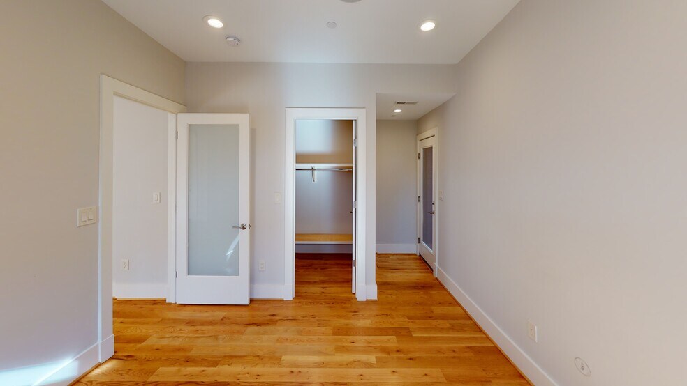 Building Photo - 3801 New Hampshire Ave NW