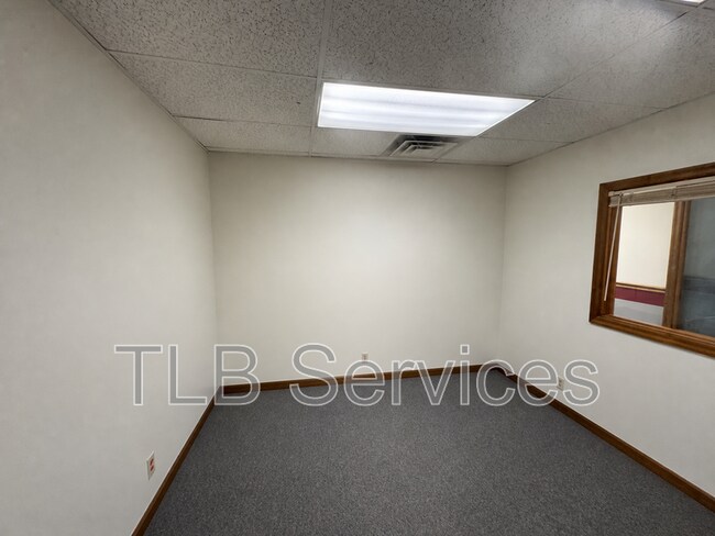 Building Photo - 23 Baker Dr