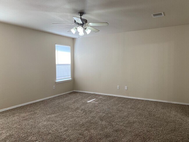 Building Photo - 5123 Fountain Hill