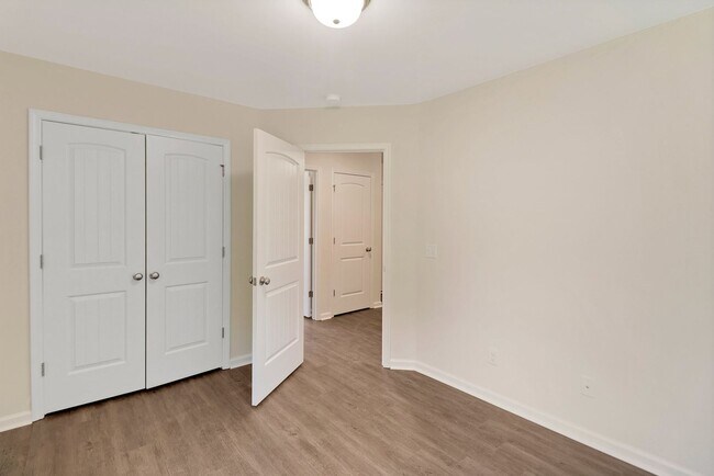 Building Photo - Hartford - Statesboro 3 Bed 2 Bath - Arbor Floor Plan