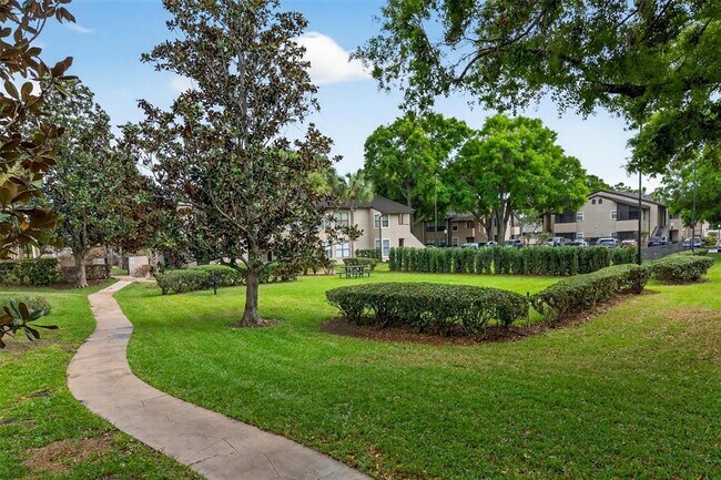 Building Photo - 2929 Antique Oaks Cir