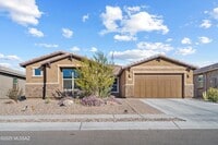 Building Photo - 1009 E Silver Ray Dr