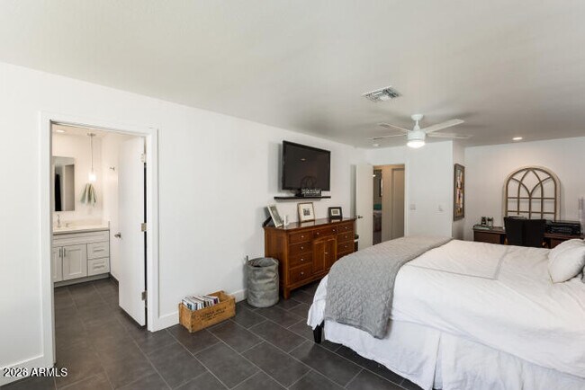 Building Photo - 2503 S Bonarden Ln