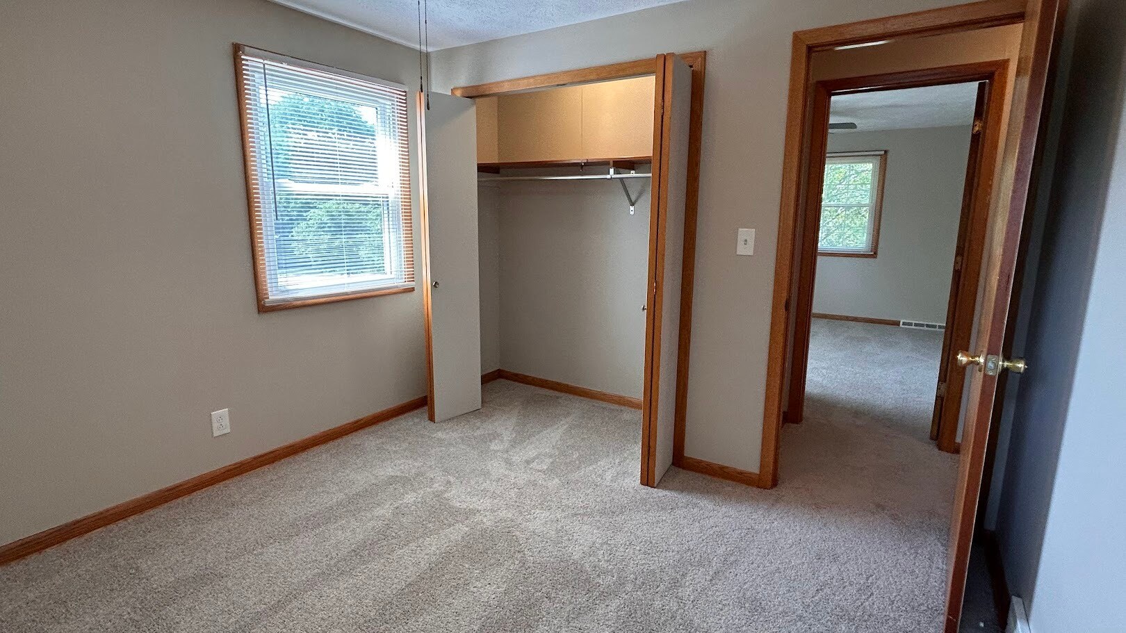 Building Photo - 479 Dohner Dr