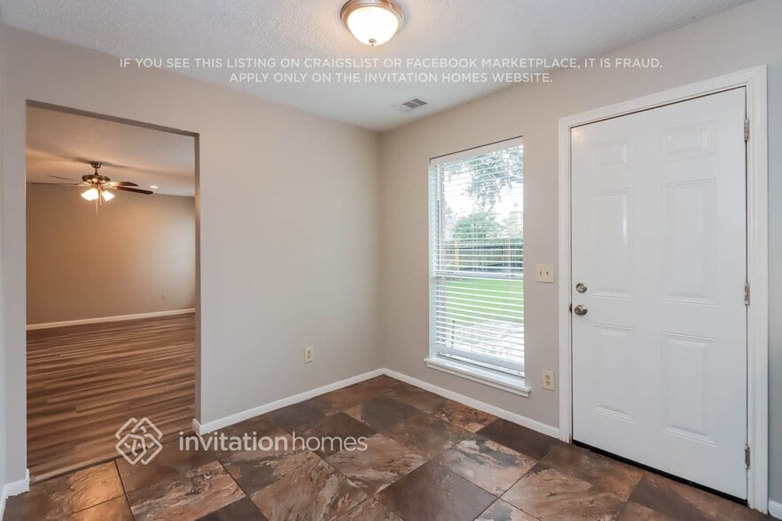 Building Photo - 2010 Dublin Dr