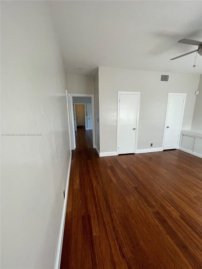 Building Photo - 2133 Calais Dr