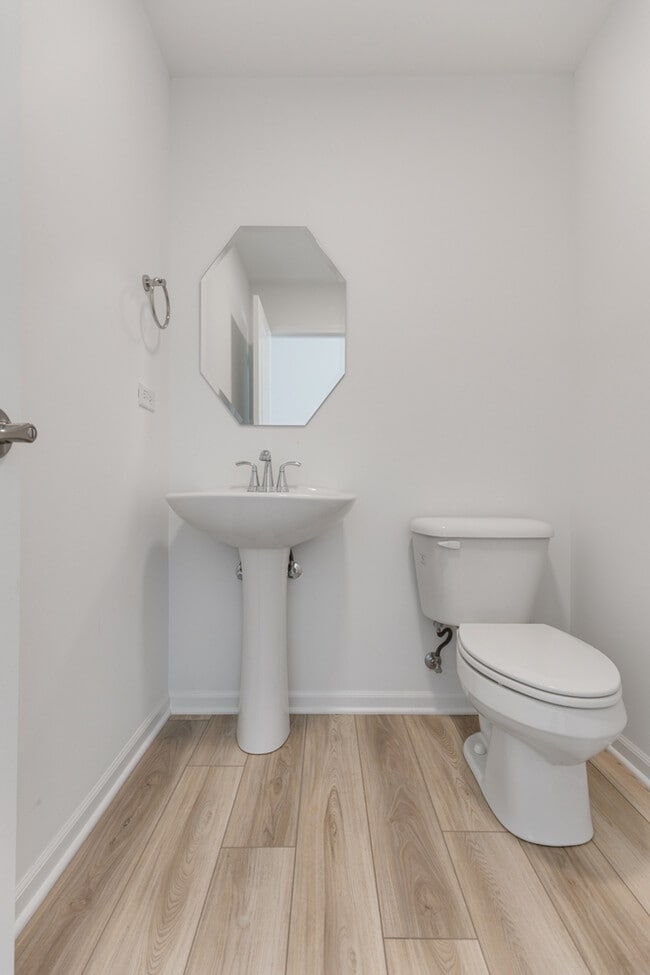 Building Photo - 632 Wolverine Dr