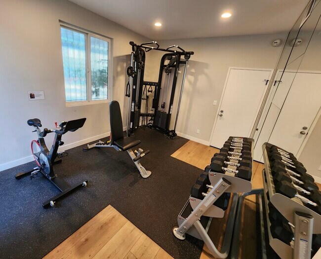 Building Photo - 18645 Hatteras St