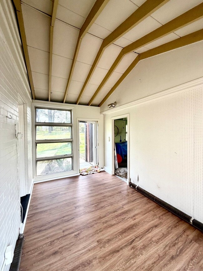 Building Photo - 376 Arbor Rd