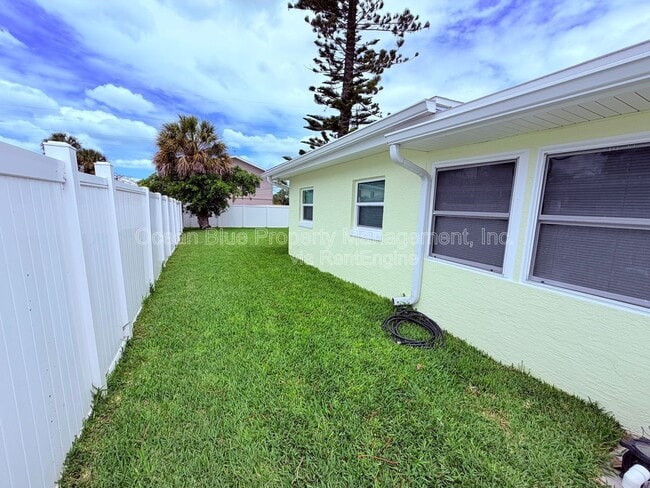 Building Photo - 1000 Bay Pine Blvd