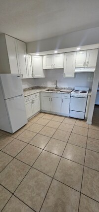 Building Photo - 720 7th Ave N