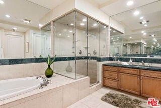 Building Photo - 132 S Maple Dr