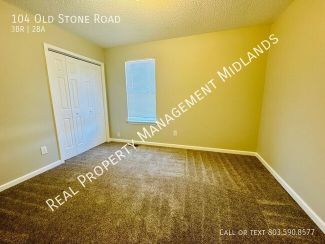 Building Photo - 104 Old Stone Rd