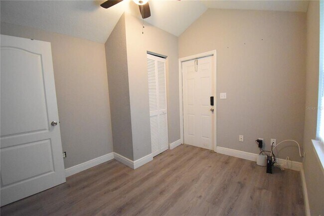 Building Photo - 221 E Cypress St