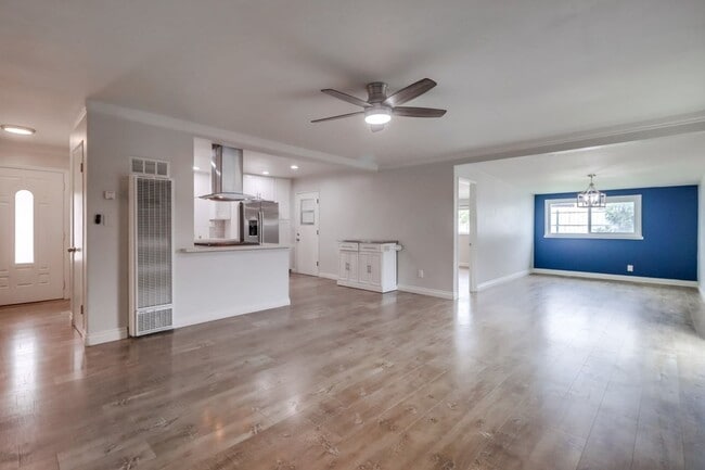 Building Photo - Imperial Beach, Gorgeous 4 bed 2 bath home...
