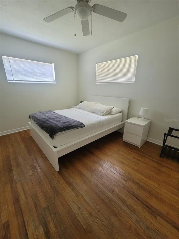 Building Photo - 2400 NE 57th Pl