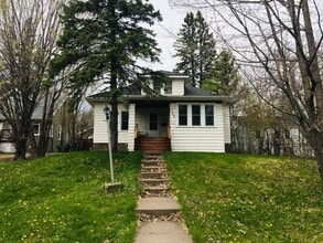 Building Photo - 305 Maryland St