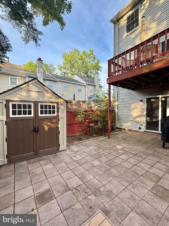 Building Photo - 5500 Woodlawn Manor Ct