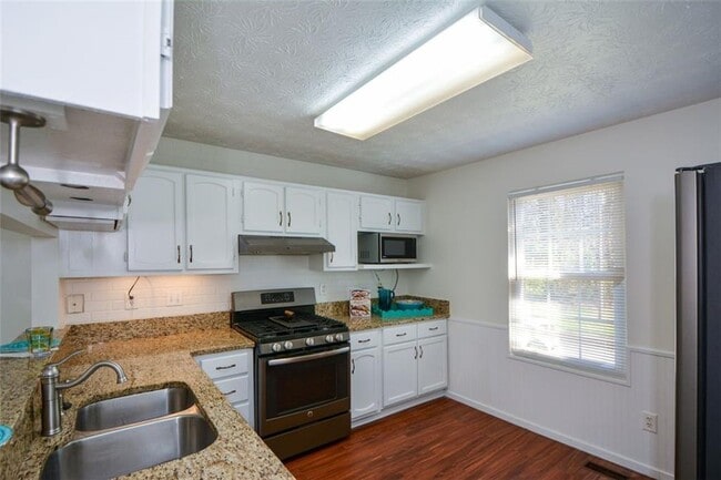 Building Photo - 115 Arborfield Way