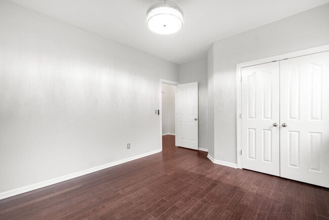 Building Photo - 8418 Bampton Dr