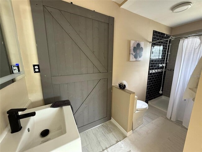 Building Photo - 5408 Ferdinand Dr