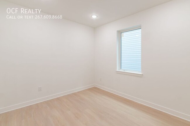 Building Photo - Three Bed Brewerytown  Apartment