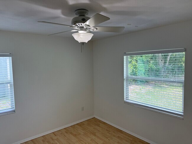 Building Photo - 1008 Malone Dr