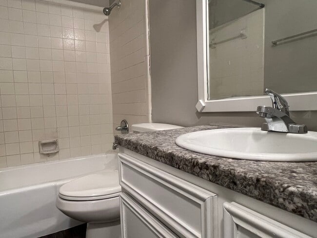 Building Photo - 2715 Jadestone Dr