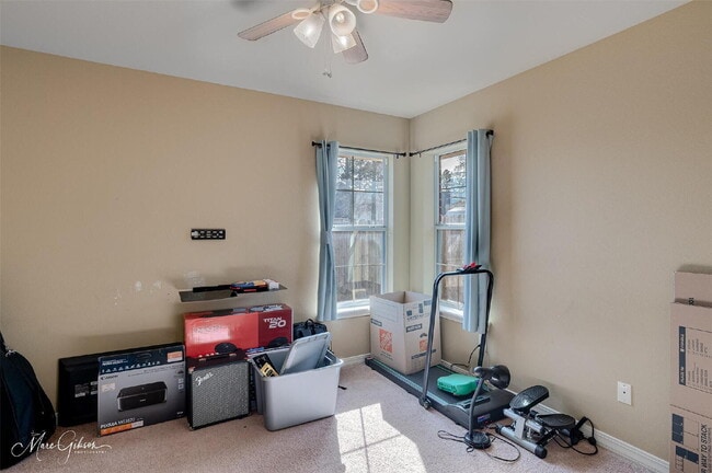 Building Photo - 615 Alex Way