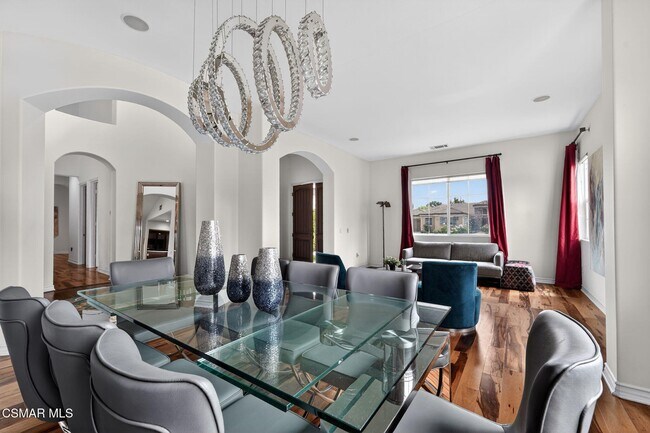 Building Photo - 9651 Sagebrush Ave