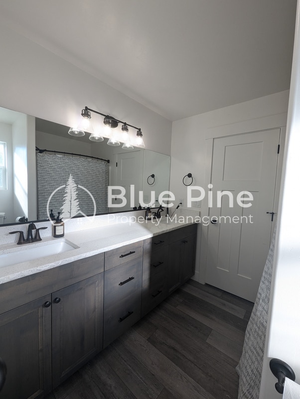 Building Photo - 4232 Athlen Wy