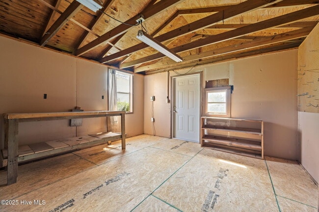 Building Photo - 2503 Country Club Rd