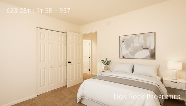 Building Photo - 623 28th St SE