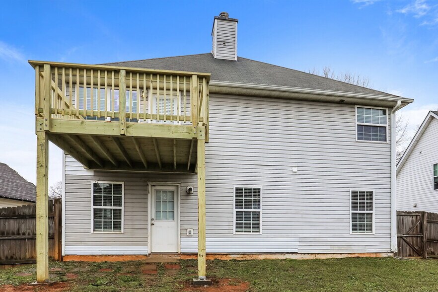 Building Photo - 2025 Registry Dr