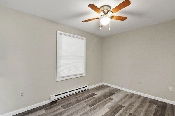 Building Photo - 25 Carver St