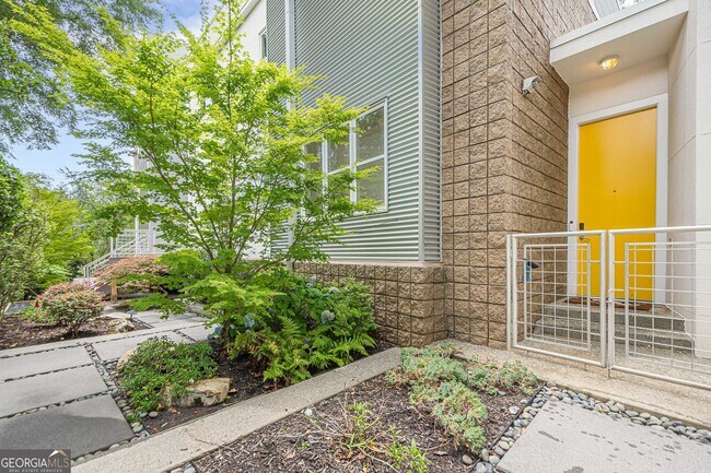 Building Photo - 2269 Briarwood Hills Dr NE