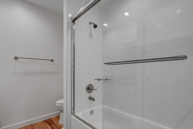 Building Photo - 632 Brackenwood Cove